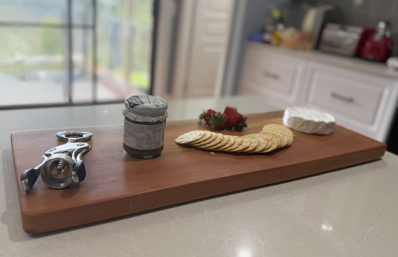 Kitchen and serving boards in timber